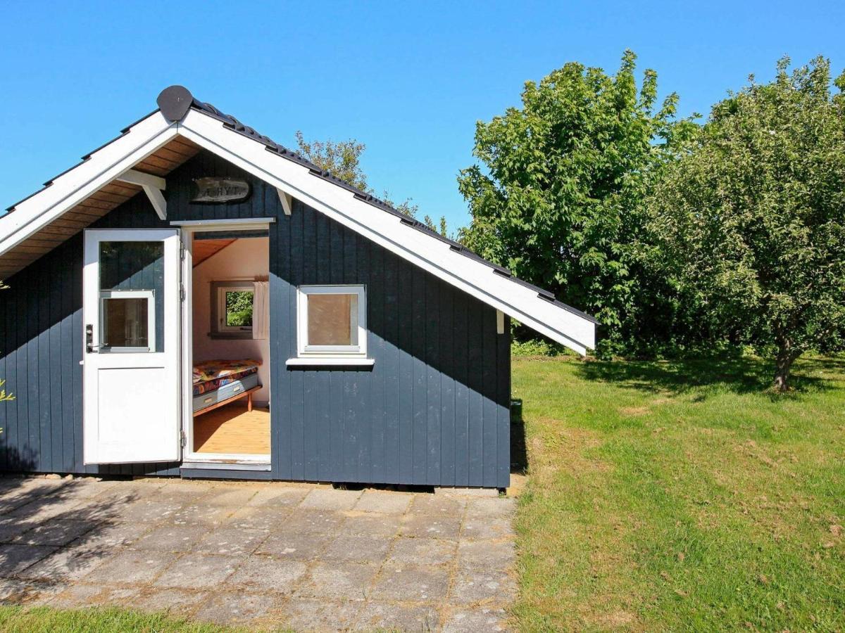 5 Person Holiday Home In Esbjerg V Номер фото